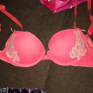 Aerie light push up bra size 32B